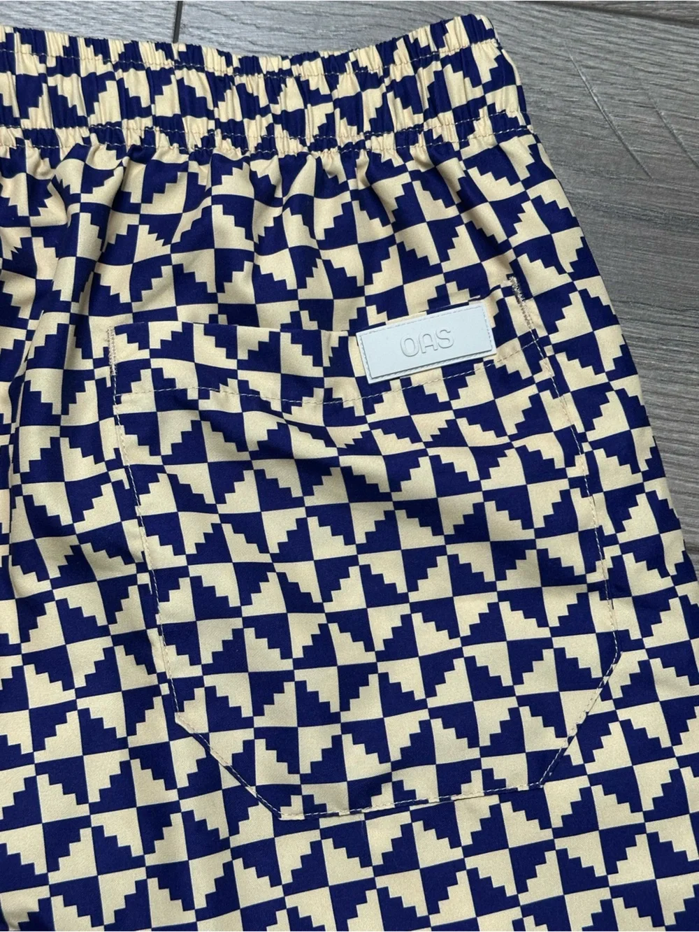 OAS Puzzle Print Lined Swim Shorts Tan Navy Blue Size Large